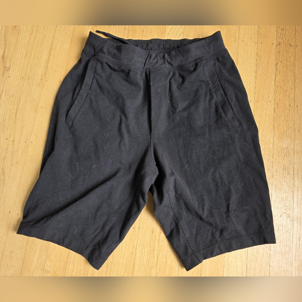 Lululemon Athletica Black Drawstring Shorts with Pockets Size L